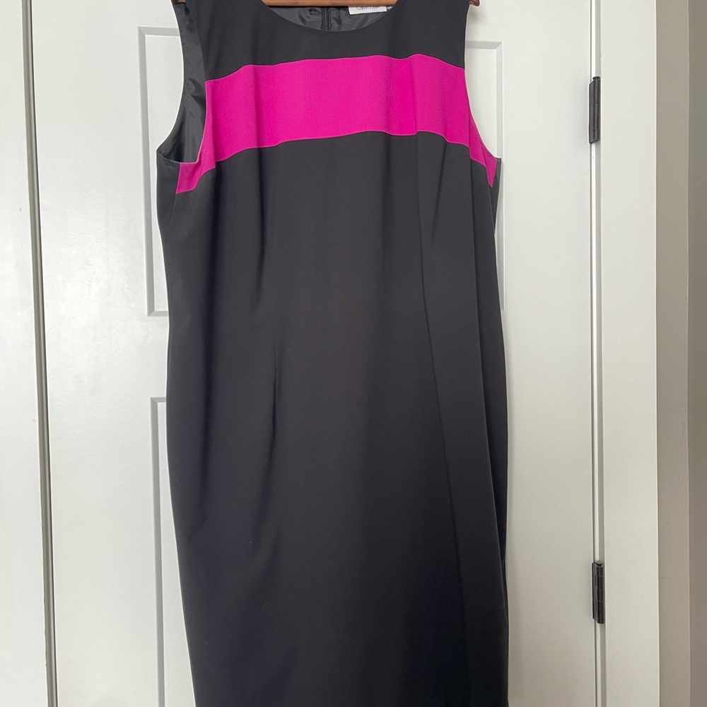Calvin Klein sleeveless dress in black/fuchsia